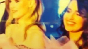 Бракованная наклейка в метро