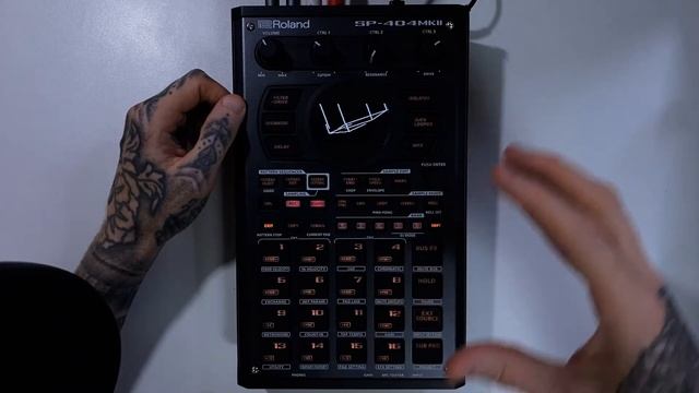 Roland SP-404 MKII Tutorial Series 01 - A Short Introduction смотреть онлайн