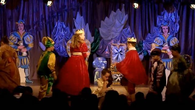 Казка про розумні пиріжки та чарівні чобітки смотреть онлайн