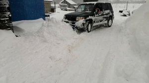 Митсубиси паджеро пинин с от валом для снега.