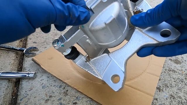 DIY Brake Pads, Rotors, and Caliper Change Jeep Wrangler JK смотреть онлайн