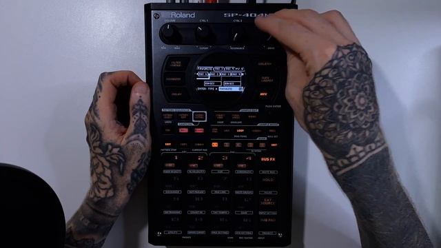 Roland SP-404 MKII Tutorial Series 51 - Assign Custom Top 5 FX Buttons смотреть онлайн