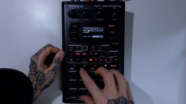 Roland SP-404 MKII Tutorial Series 28 - The BUS FX смотреть онлайн