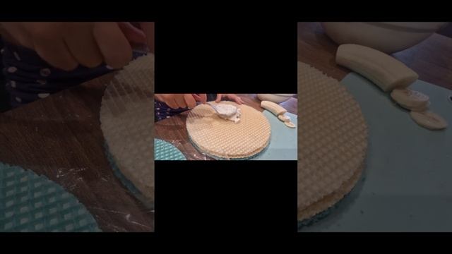 Готовим вкусный вафельный тортик смотреть онлайн