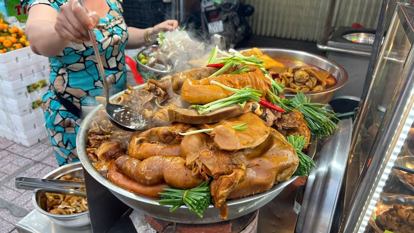 Удивительная подборка вьетнамской уличной еды! смотреть онлайн