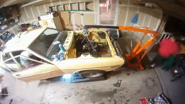 1979 Datsun 210 Work: Engine removal смотреть онлайн
