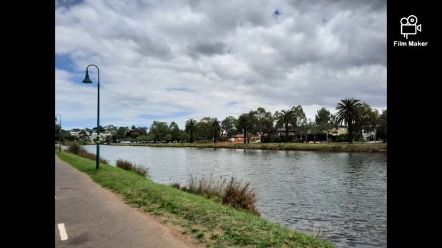 we went to Maribyrnong for a walk it was sunny day then we had lunch смотреть онлайн