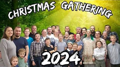 Канадская семья в НН.. Friends Gathered at The Countryside/ Christmas Dinner In Russia смотреть онлайн