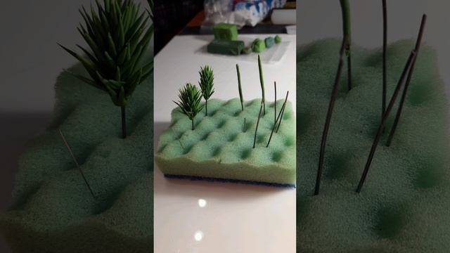 Веточка елочки из полимерной глины