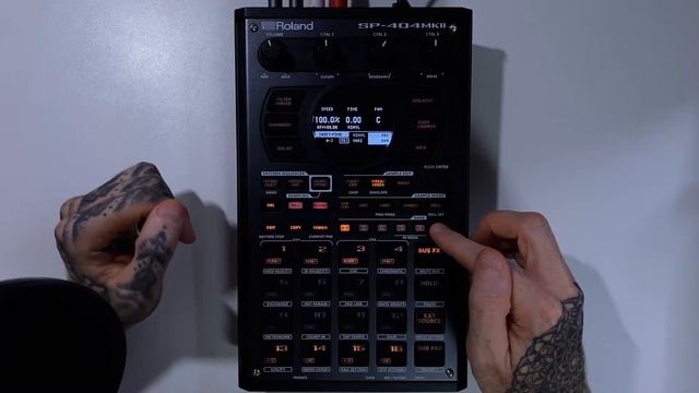 Roland SP-404 MKII Tutorial Series 17 - The Pitch/Speed Menu смотреть онлайн
