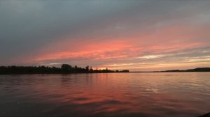 На речной косе Щука стоит в очередь за нашими приманками