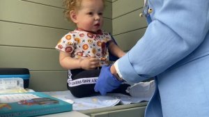 Лиаму сделали прививку Реборн Лиам получил по попе наконец-то! Медосмотр реборна Лиама reborn Liam💉