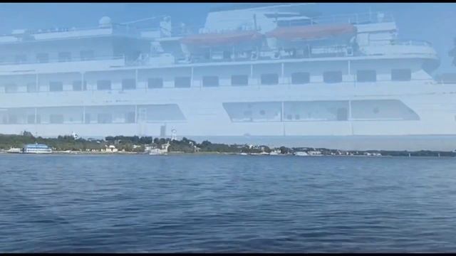 НА КАТЕРЕ по Волге