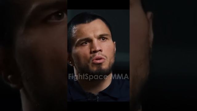 Умар Нурмагомедов выйдет на бой с травмой? / Умар о переломе руки перед боем с Мерабом FightSpaceММА смотреть онлайн