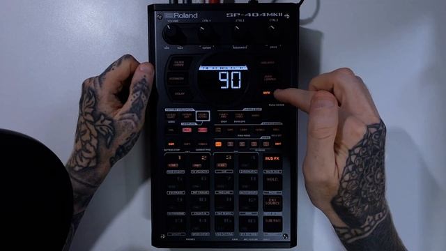Roland SP-404 MKII Tutorial Series 27 - The FX Overview смотреть онлайн