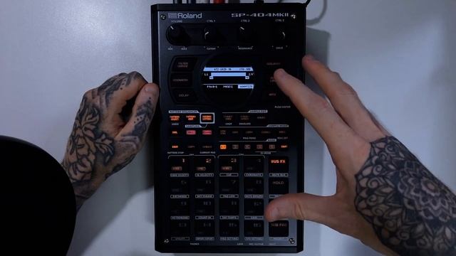 Rolnd SP-404 MKII Tutorial Series 31 - Quantize A Pattern After It's Created смотреть онлайн