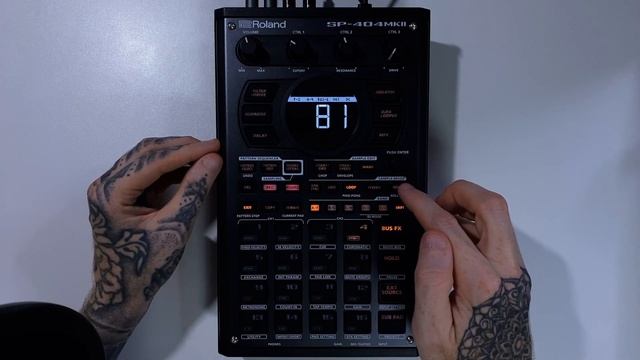 Roland SP-404 MKII Tutorial Series 26 - The Roll Function смотреть онлайн