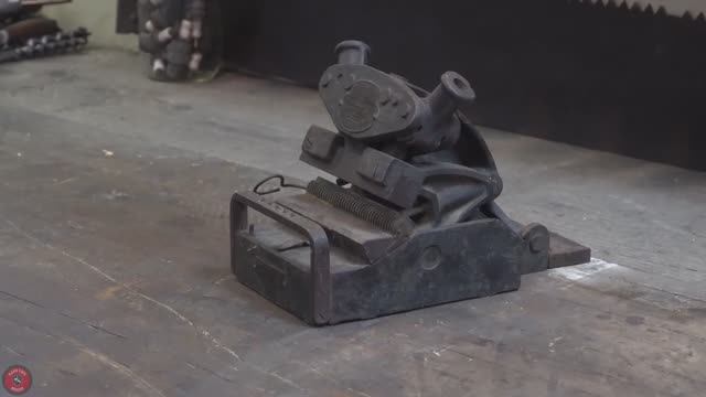 Старинный сшиватель приводных ремней [Реставрация] смотреть онлайн