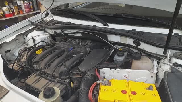 Как поменять воздушный фильтр двигателя рено дастер,сандеро смотреть онлайн