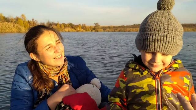 В лучах уходящей осени "Однозвучно гремит колокольчик" смотреть онлайн