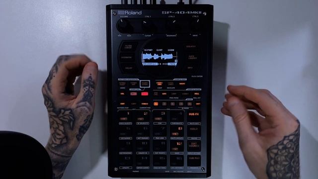 Roland SP-404 MKII Tutorial Series 16 - The Init Param Function смотреть онлайн