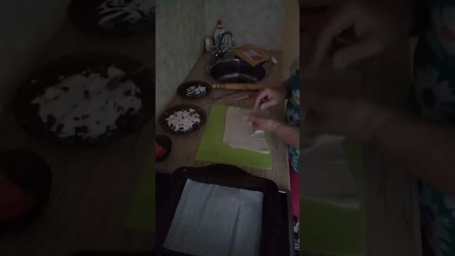 Слоеночки с разными начинками!) смотреть онлайн