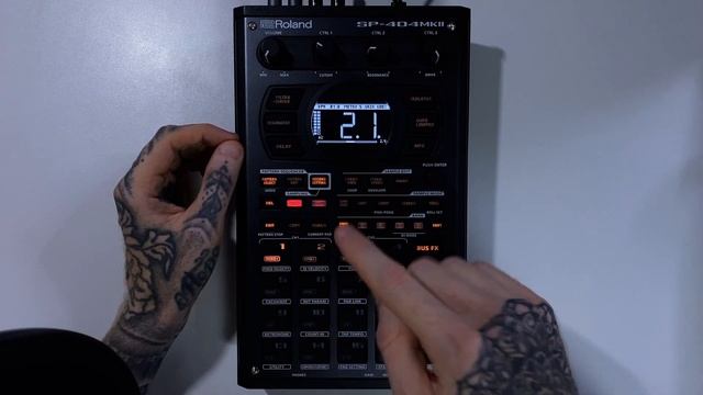 Roland SP-404 MKII Tutorial Series 29 - How To Create Patterns смотреть онлайн