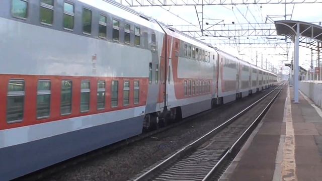эп20-078 с двухэтажным поездом Северная Пальмира летит 100км\ч смотреть онлайн