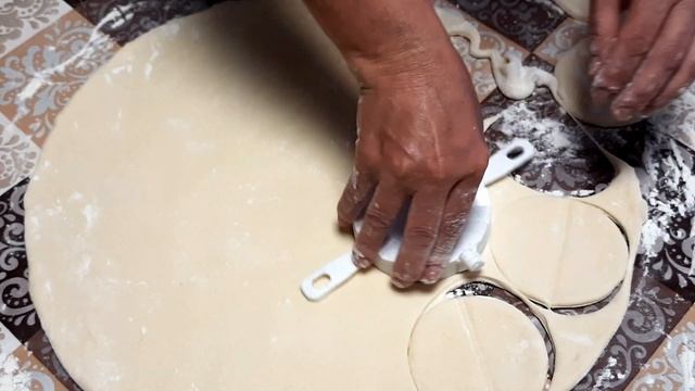 Без особливих витрат. Дуже смачні вареники смотреть онлайн