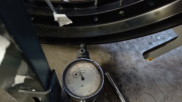 Обслуживание колес  Yamaha Super Tenere 1200.