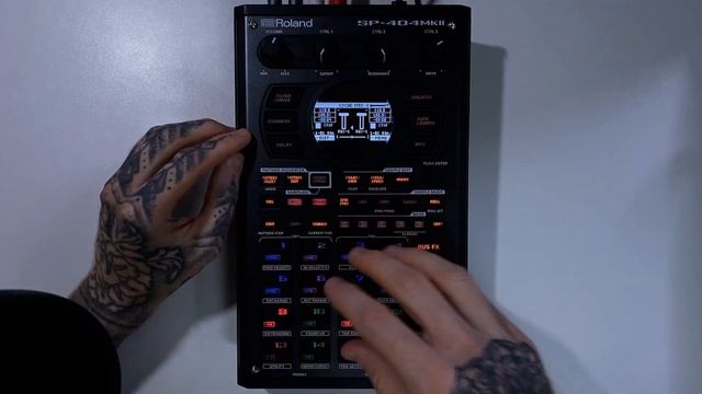 Roland SP-404 MKII Tutorial Series 43 - DJ Mode - Mixing With Patterns смотреть онлайн
