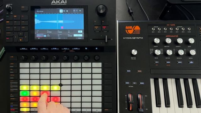 Auto Sampling Guide - AKAI Pro Force and MPC смотреть онлайн