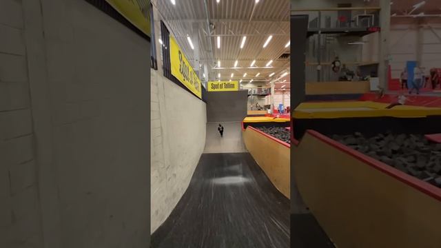 😱 ЧТО ЭТО БЫЛО? 🤯🤯🤯 #трюкинасамокате #самокат #scootering #скейтпарк [tihiimir228] смотреть онлайн