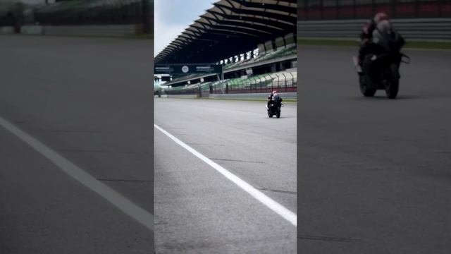 M1000RR test #as25 #bmw #m1000rr #horizonmotorsport #fgrt saturday, 27th april 2024 смотреть онлайн