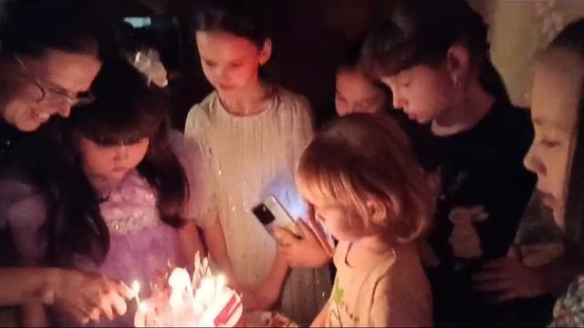 день рождения Арины смотреть онлайн