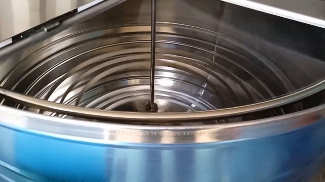 Запуск самой большой медогонки . Обзор и тестирование. смотреть онлайн