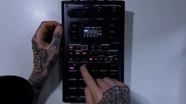 Roland SP-404 MKII Tutorial Series 32 - Pattern Chaining смотреть онлайн