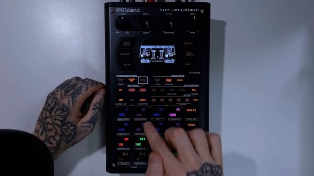 Roland SP-404 MKII Tutorial Series 41 - DJ Mode - The Controls смотреть онлайн