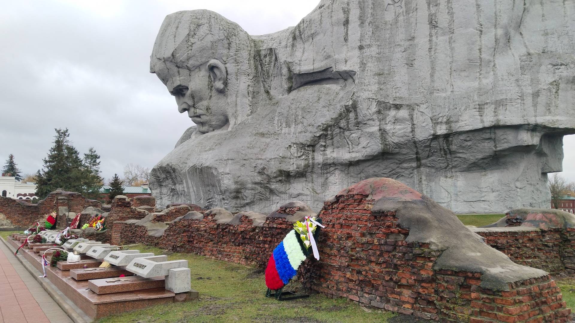 Брест | Мемориальный комплекс Брестская крепость смотреть онлайн