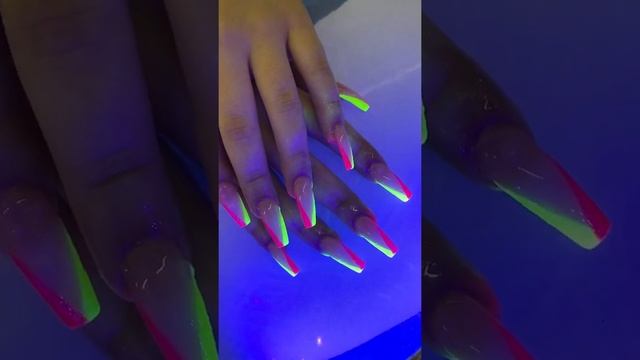 Neon French nails designs💁👍💕 смотреть онлайн
