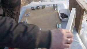 Натянуть проволоку на рамки - легко и просто.