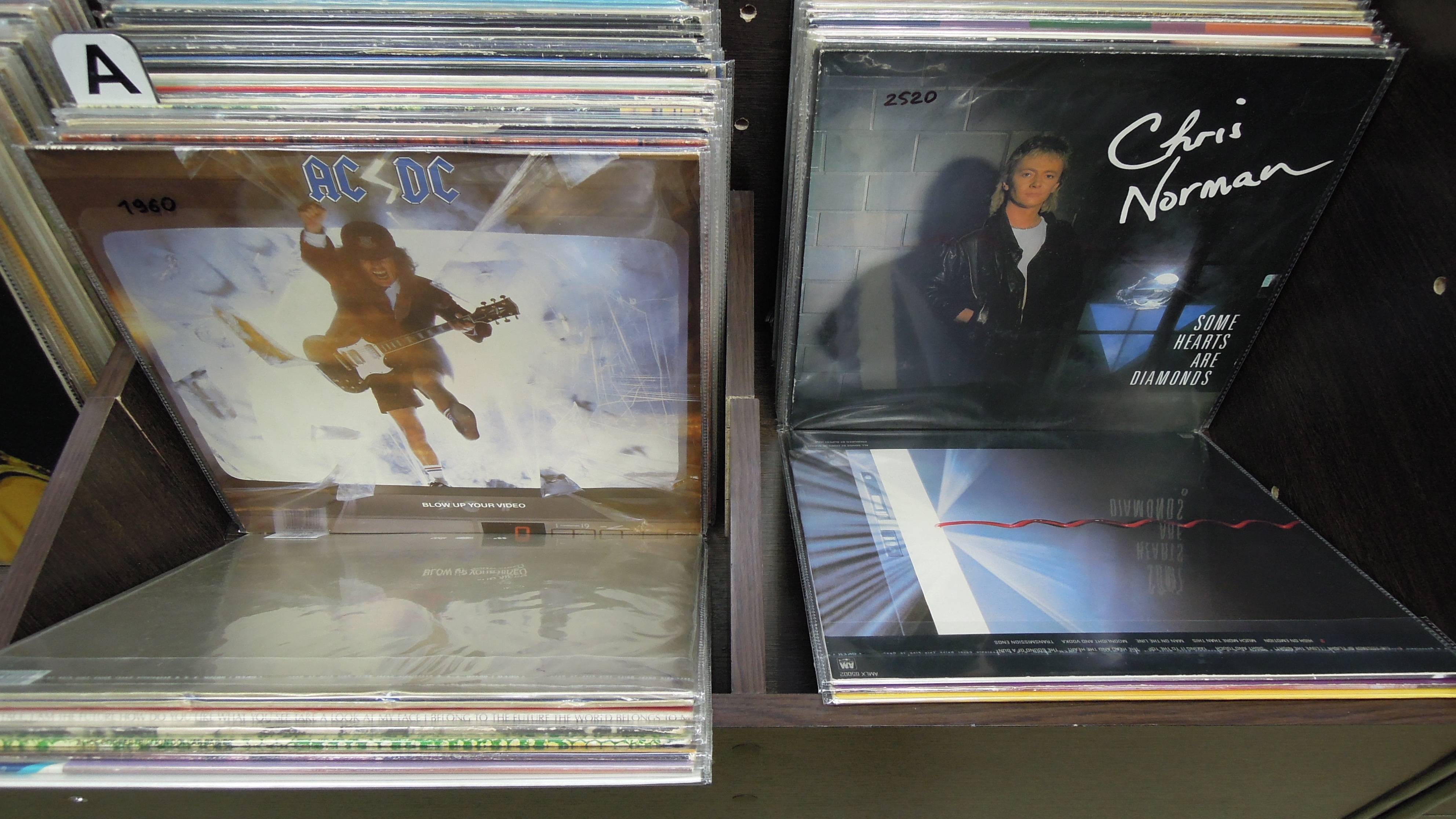 AC/DC Vinyl и другие пластинки