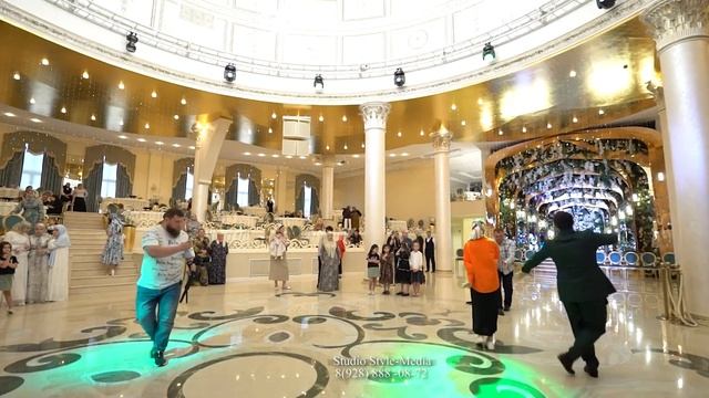 Танец от Зубайра Байракова смотреть онлайн