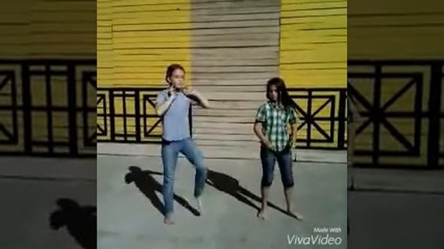 Это наш новый танец "Чучука". смотреть онлайн