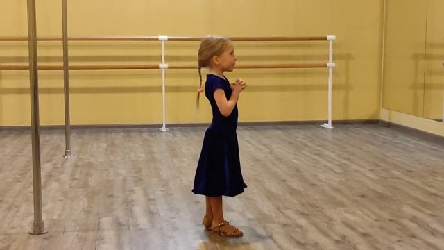 VLOG: Суперзавтрак. Прогресс в бальных. Такого я еще не ела. Монополия. 12.01-13.01.2022