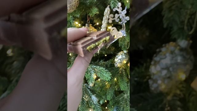 Пробую дубайский шоколад. смотреть онлайн