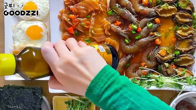 ASMR) Korean rice thief!!! Eating show with soy sauce shrimp and soy sauce salmon.MUKBANG смотреть онлайн