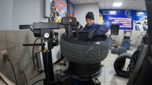 Шиномонтаж колеса 275/35R21
