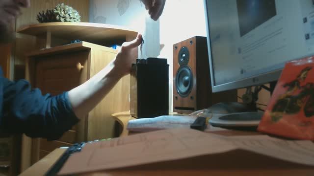 Заправка электролитом нового мото-акумулятора ATOM YTX16