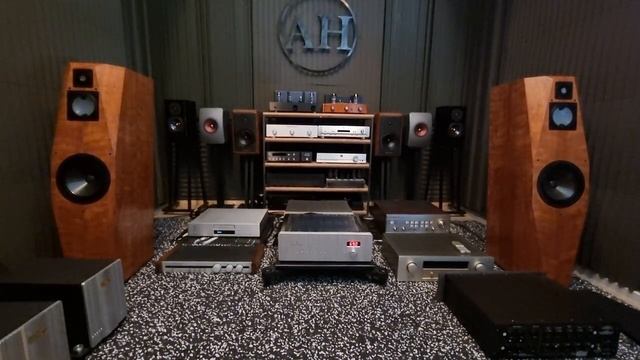 Avalon Opus x Jeff Rowland Concentra смотреть онлайн